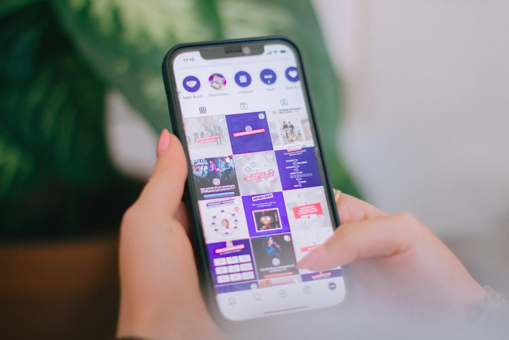 swello kxdu wyxv w unsplash